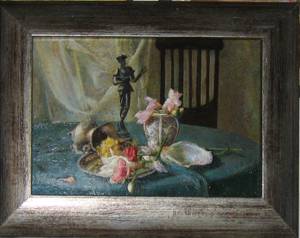 Натюрморт со статуэткой